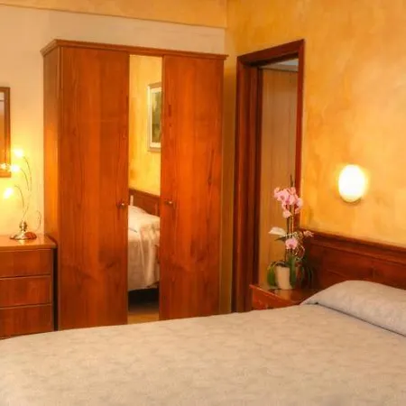 Belvedere Hotel 3*