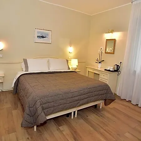 Belvedere Hotel 3*